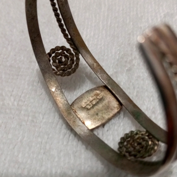 Mexico Silver Braclet W/Mother of Pearl. - Picture 2 of 5